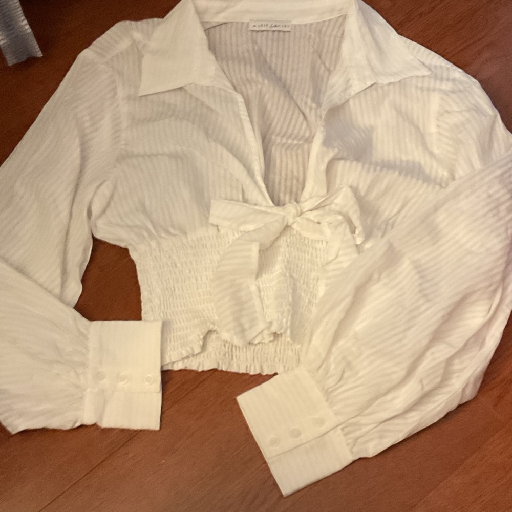 Chic White Tie-Front Blouse